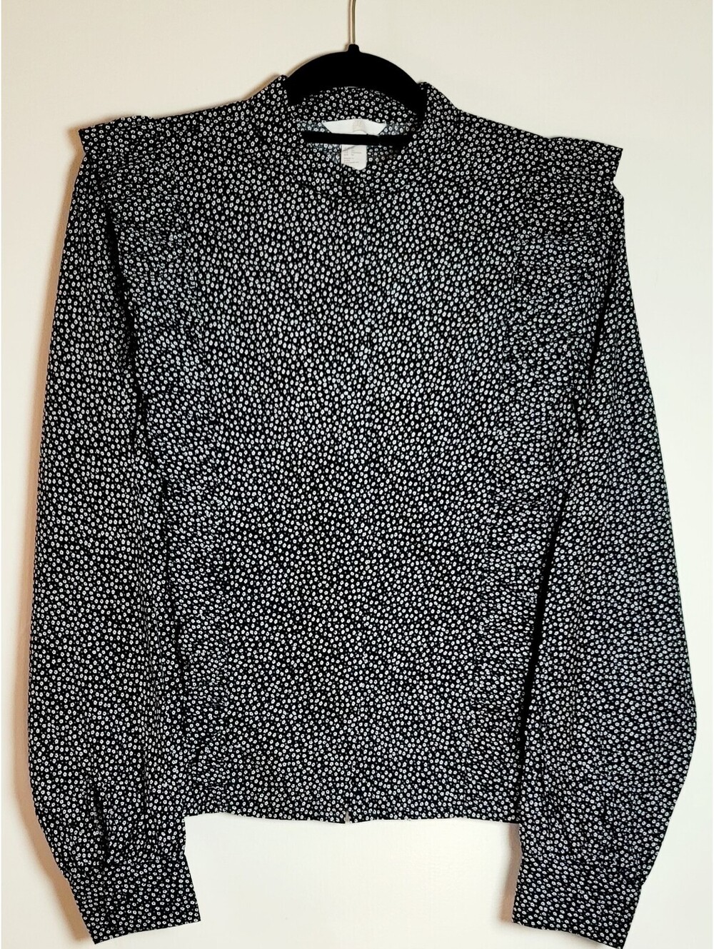 H&M Black and White Floral Print Long Sleeve Blouse with Ruffle Detail Size 10